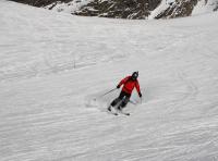 Gez speeds down the mountain to catch the first pint. - click for full size image